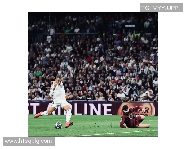 足球明星为何能吸引如此众多粉丝的深层原因解析与探讨 足球明星为何能吸引如此众多粉丝的深层原因解析与探讨